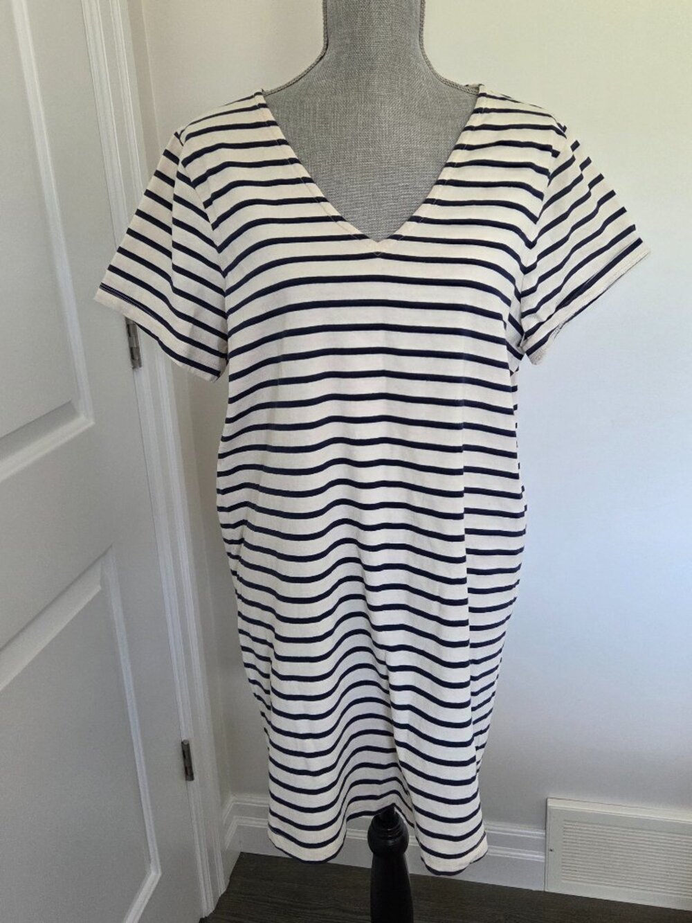 Madewell t shirt style striped cotton dress blue and white size L